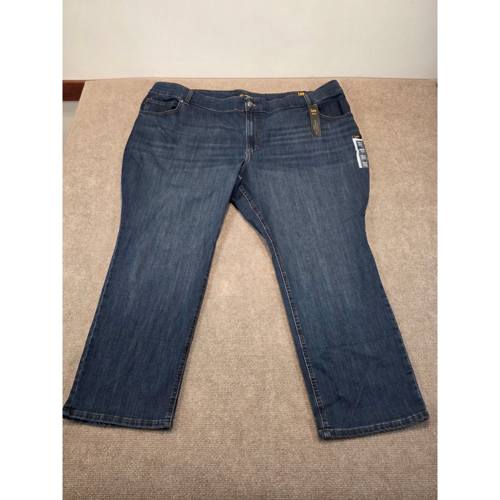 NWT Lee Plus Relaxed Fit Straight Leg Mid Rise Jeans 30W Petite Verona 103080589